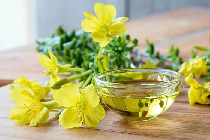 Dầu hoa anh thảo: Mỹ phẩm thiên nhiên làm đẹp da hữu ích?