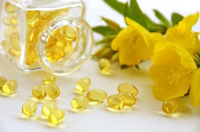 Tinh dầu hoa anh thảo: Lợi ích sức khỏe và tác dụng phụ