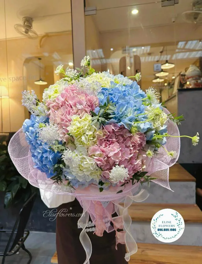 BÓ HOA CẨM TÚ CẦU ĐẸP. Đặt hoa cẩm tú cầu đẹp tại quận Ba Đình, Hà Nội