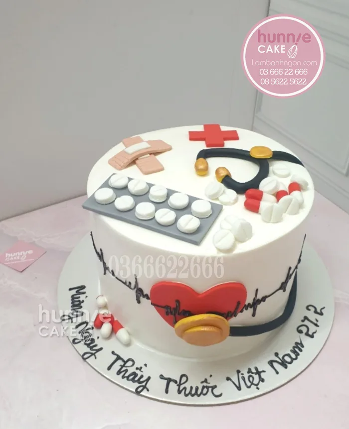 Bánh sinh nhật bác sĩ, y tá tặng người làm ngành y đẹp nhất 11310 - Bánh  fondant