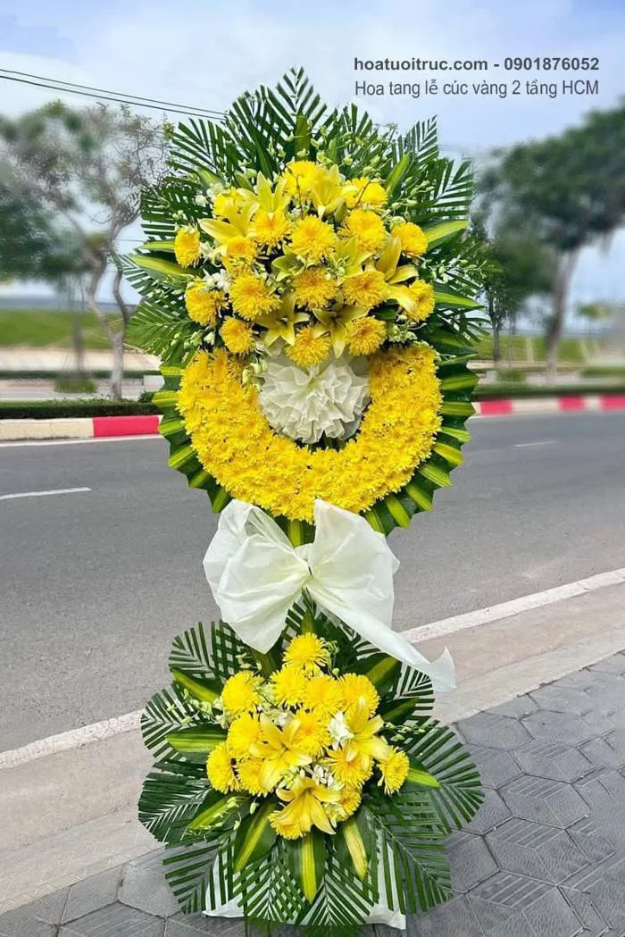 Hoa tang lễ cúc vàng 2 tầng • Vòng hoa đám tang quận 5 HCM