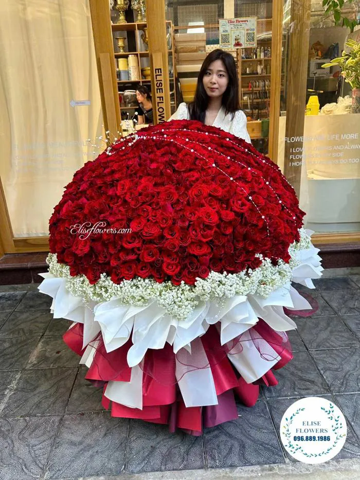 Bó Hoa Hồng Đỏ 1000 Bông Đẹp Ở Hà Nội. BÓ HOA HỒNG KHỔNG LỒ