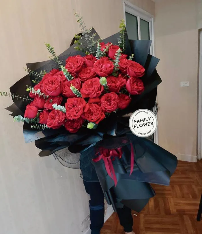 Bó hoa hồng đỏ nhập khổng lồ tặng người yêu, tặng vợ ở Hà Nội. Hoa