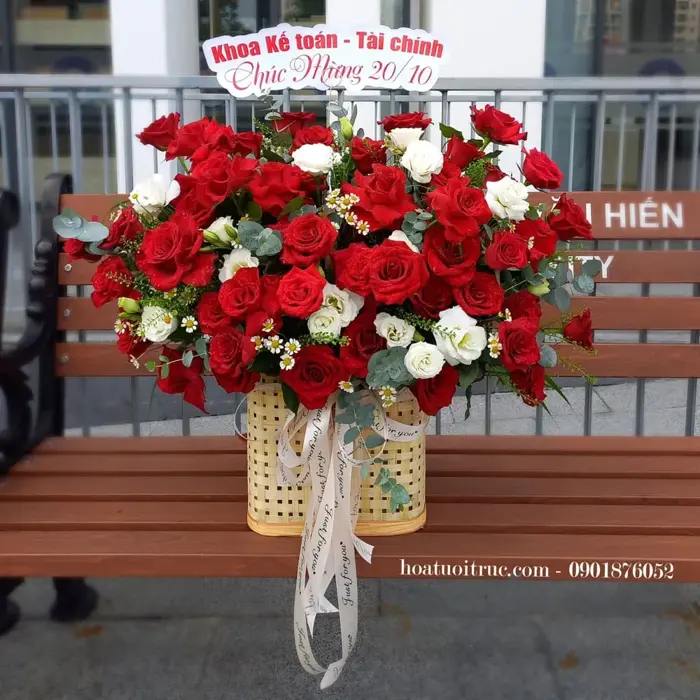 Giỏ hoa hồng đỏ tặng 20 tháng 10 • Giỏ hoa chúc mừng hồng đỏ