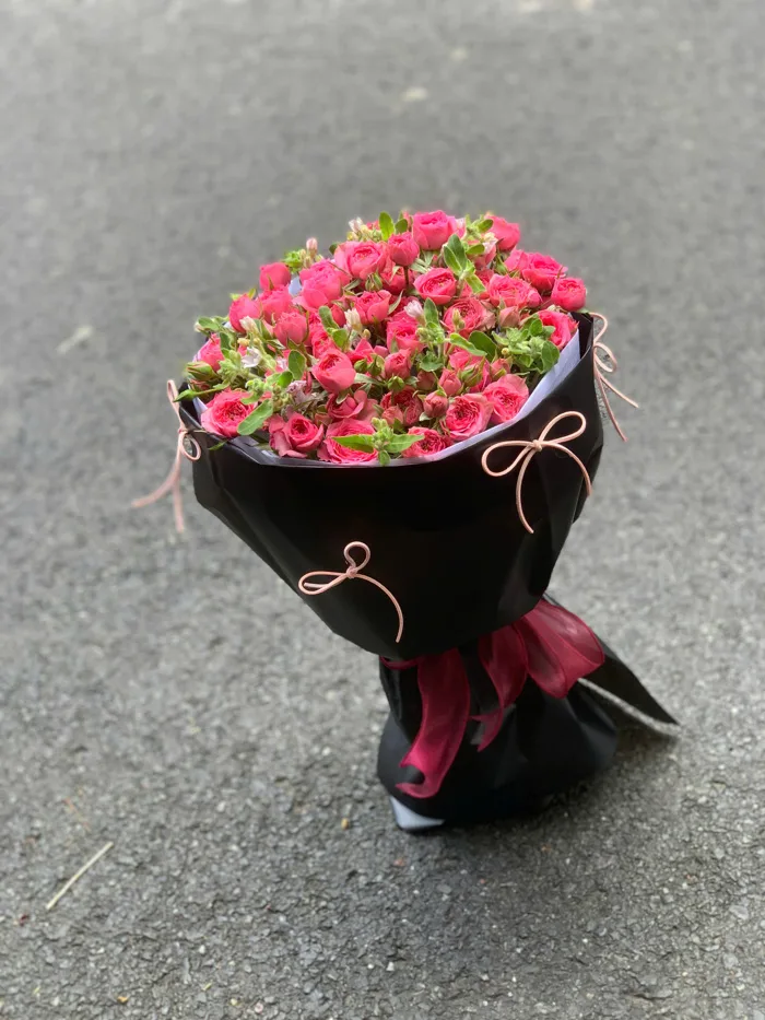 Bó Hoa Hồng Chùm Đẹp Sophia Vũ Khúc Hồng | Winny Flowers