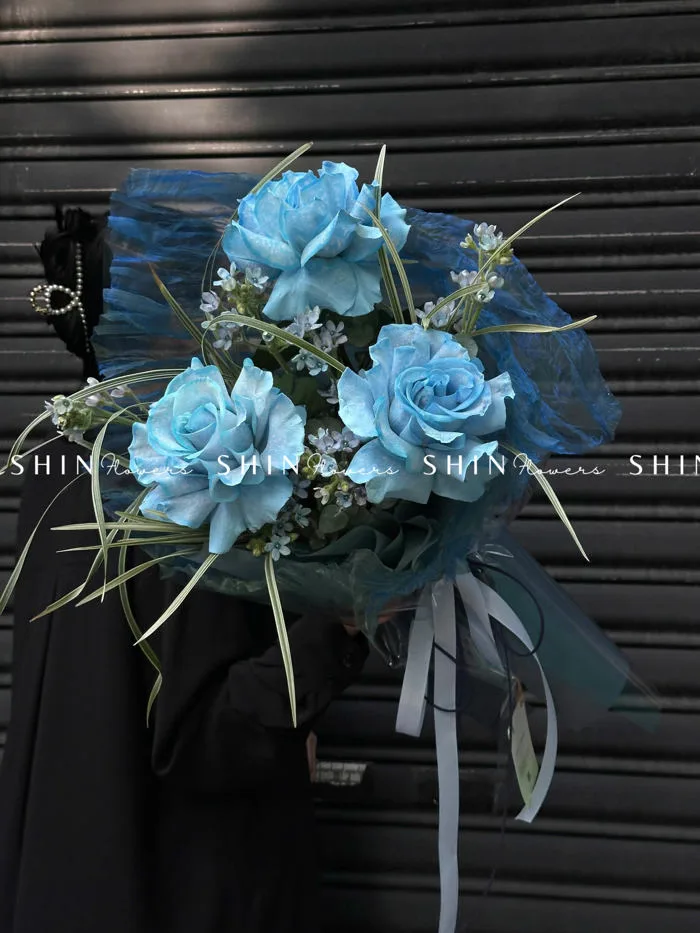 Bó Hoa Hồng Xanh Dương Celeste Ecuador S96 - SHIN Flowers
