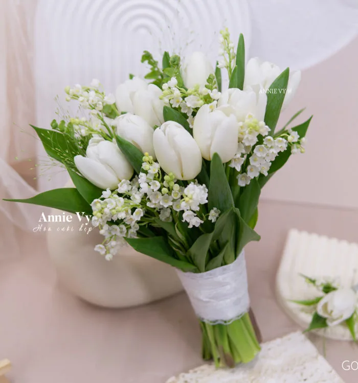 Hoa Cưới Linh Lan 25 Cành mix Tulip Trắng G023