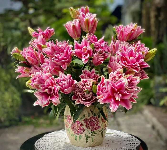 Hoa ly kép - HLK03 (1 bó 5 cành chưa bao gồm bình) - Cửa hàng hoa tươi toàn  quốc, giao hàng tận nơi, với đa dạng mẫu - đáp ứng nhu cầu khách hàng