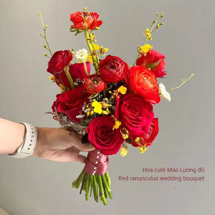 Bó Hoa Cưới Mao Lương Đỏ Tinh Tế | Siêu Thị Hoa Cưới – Hoa Cưới Cô Dâu &  Trang Trí Xe Hoa Đẹp, Giá Rẻ Tại TP.HCM