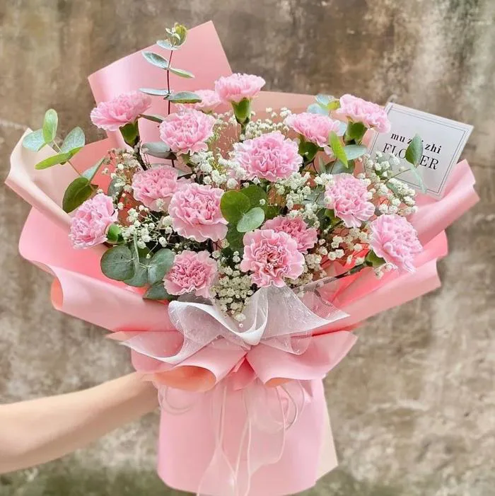 Bó Phăng/Cẩm chướng mix hoa Bi lá Bạc