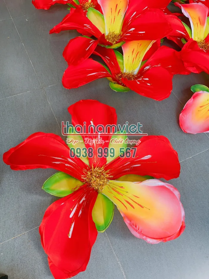 Hoa Phượng Múa