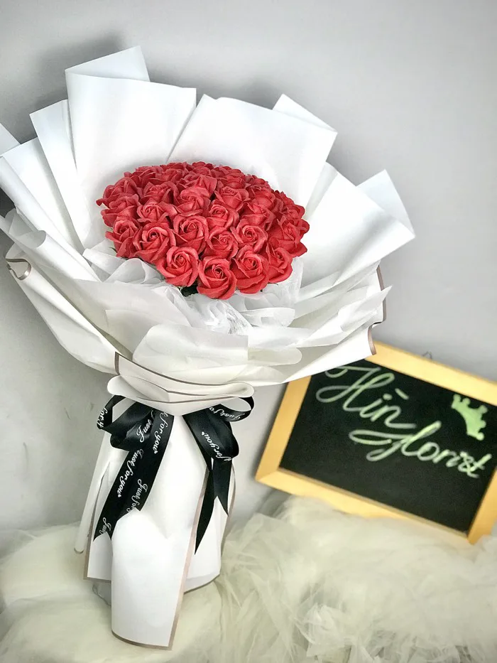 Hoa sáp 30 bông đỏ tươi Rẻ Đẹp - Hìn Florist - TPHCM