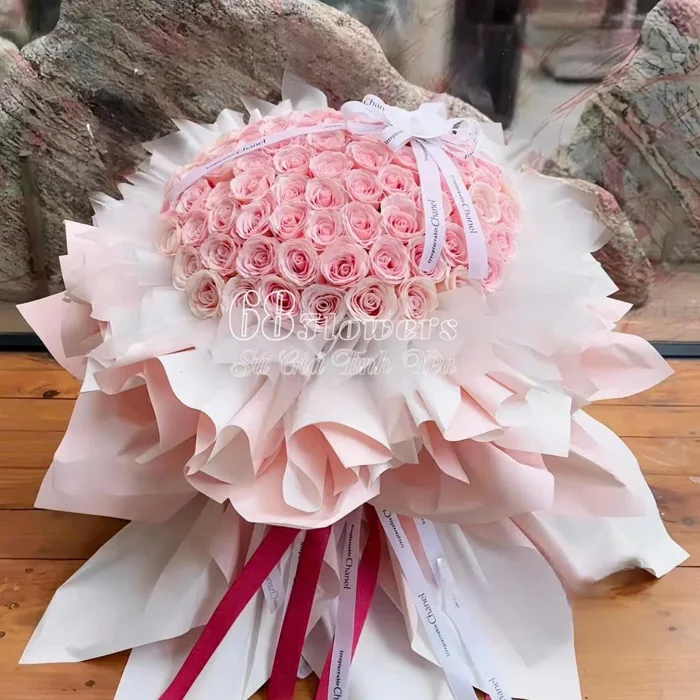 Hoa sáp hồng yêu thương bền chặt
