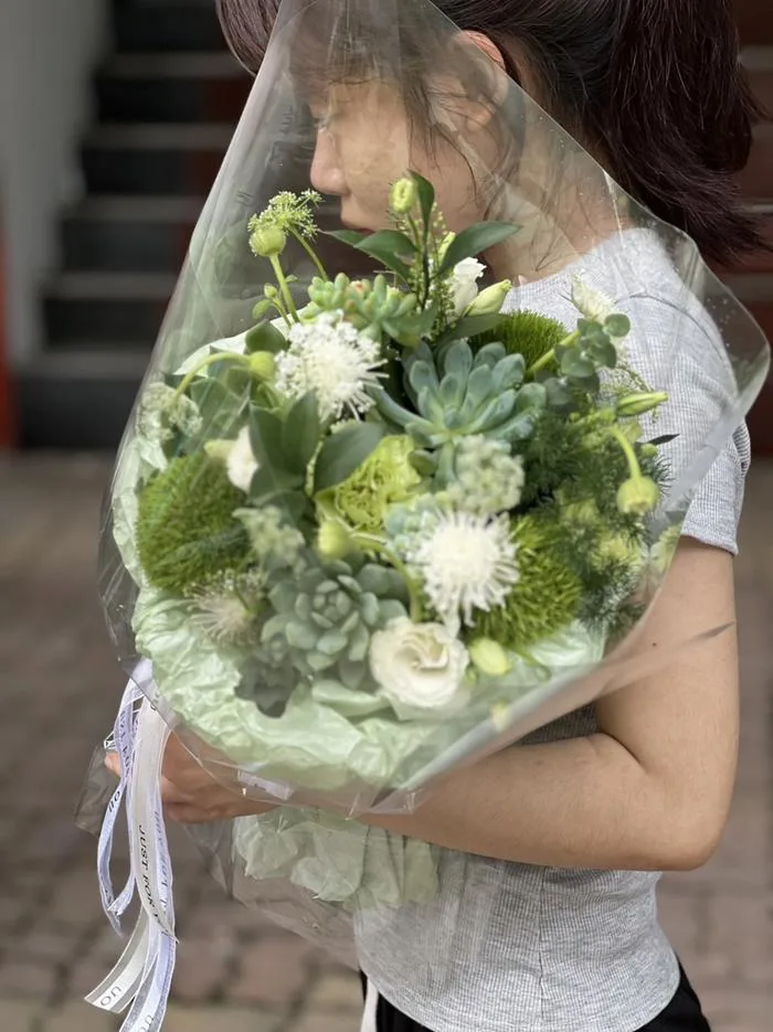 Bó hoa sen đá