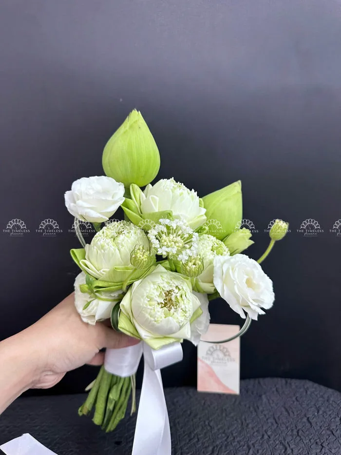 Hoa Cưới Hoa Sen Trắng A355 - The Time Less Flowers