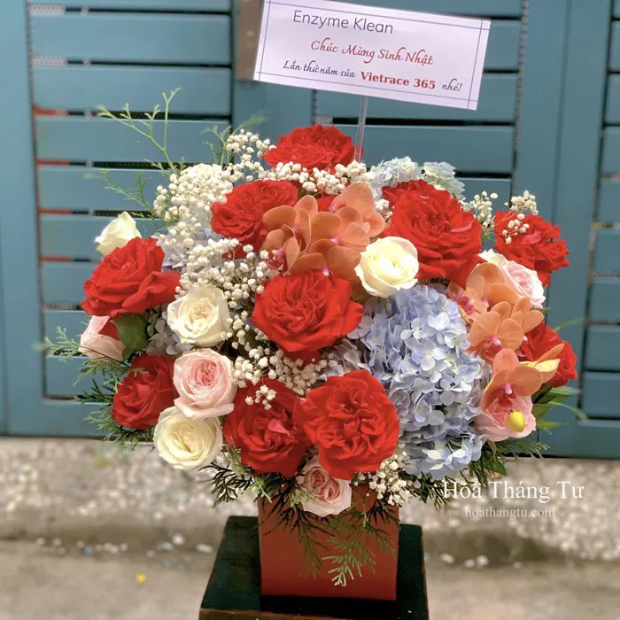 Hộp hoa tặng đối tác