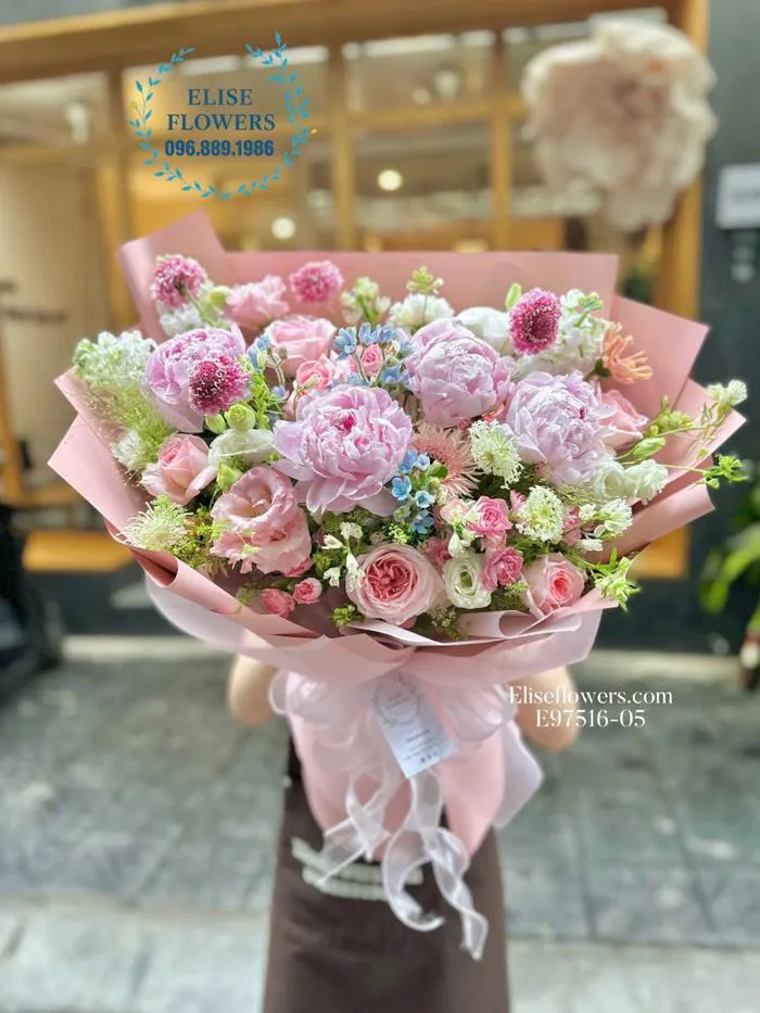Bó Hoa tone Hồng Tinh Tế Tặng Sinh Nhật Chị Gái. Mua Hoa Tặng Chị Gái