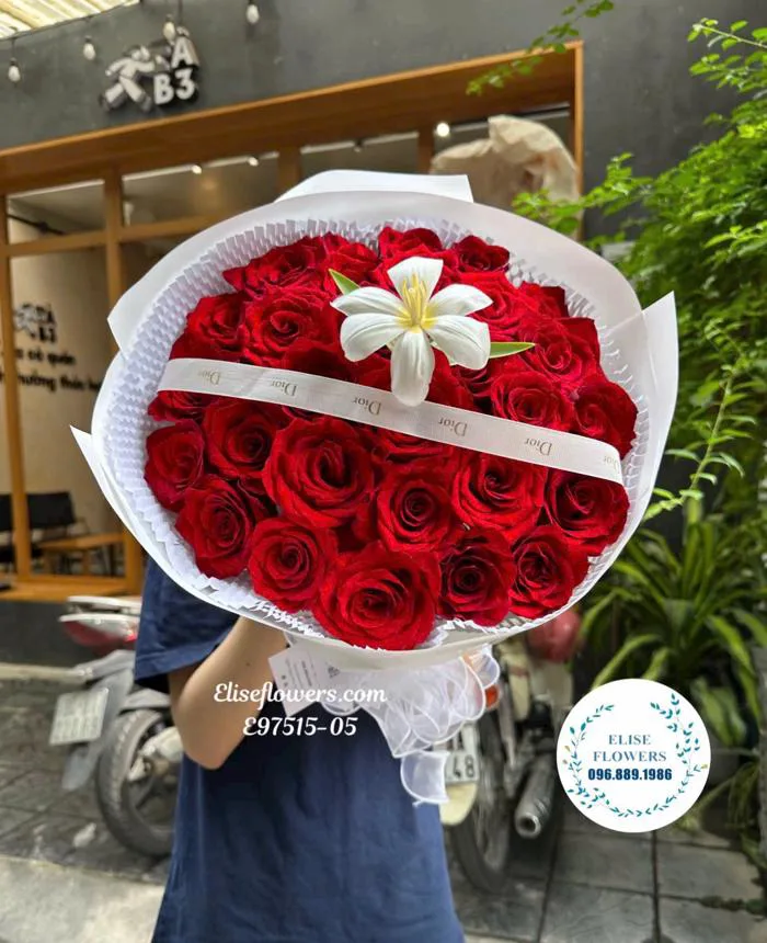 Bó Hoa Hồng Đỏ Lãng Mạn Tặng Người Yêu | Hoa Tươi Hà Nội Eliseflowers