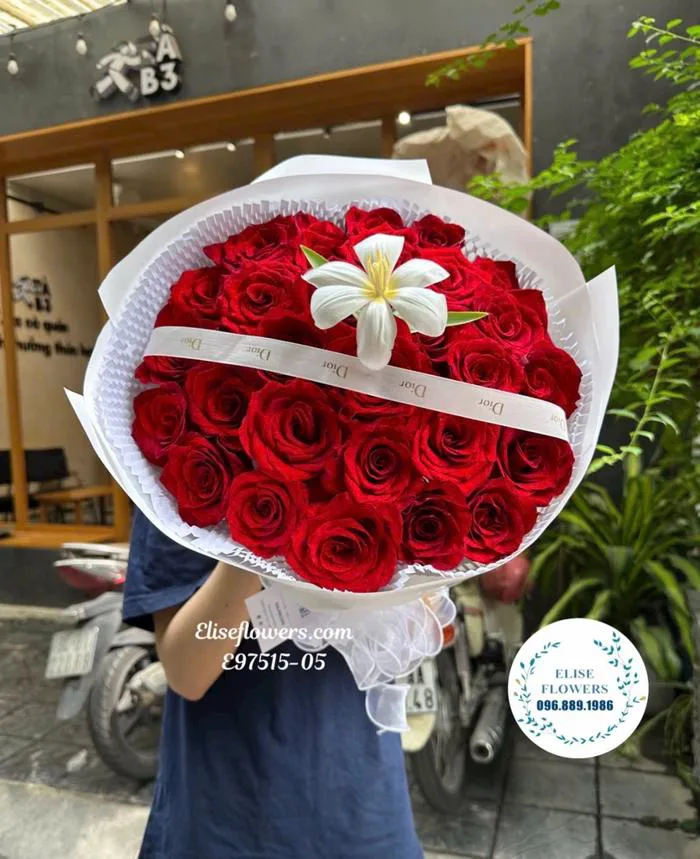 Bó Hoa Hồng Đỏ Lãng Mạn Tặng Người Yêu | Hoa Tươi Hà Nội Eliseflowers