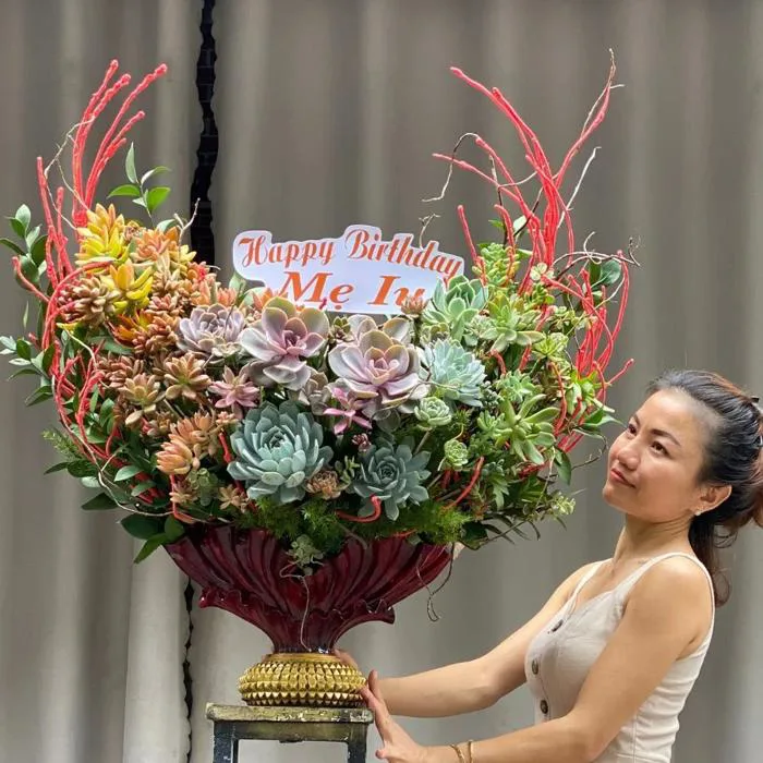 Hoa Chúc Mừng Sinh Nhật Sếp Nữ -Bình Hoa Sen Đá Sang Trọng