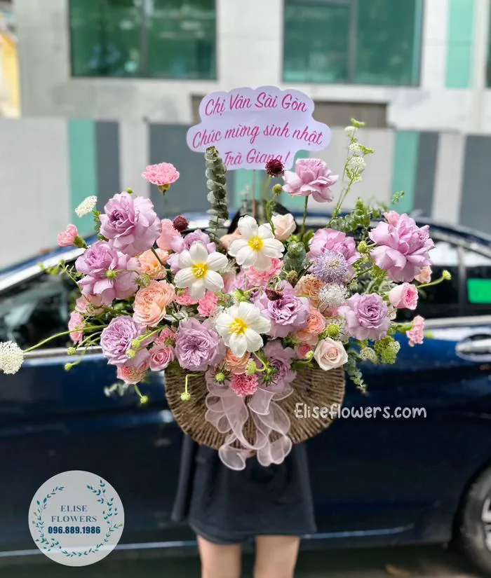 Giỏ hoa sinh nhật Sếp nữ quận Hoàng Mai - Hà Nội | HOA TẶNG SẾP NỮ ĐẸP