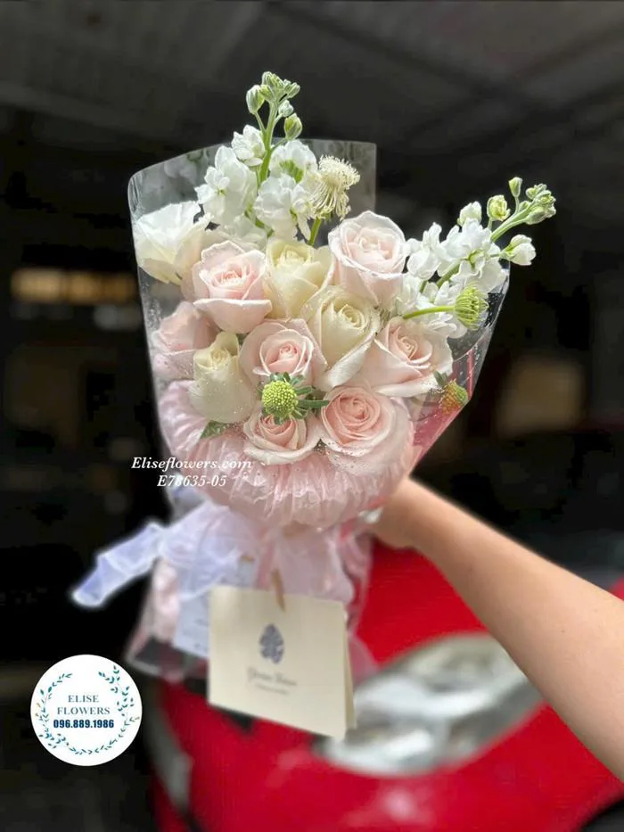 BÓ HOA TẶNG CÔ GIÁO NGÀY 20/11. Đặt bó hoa tri ân cô giáo ngày 20/11