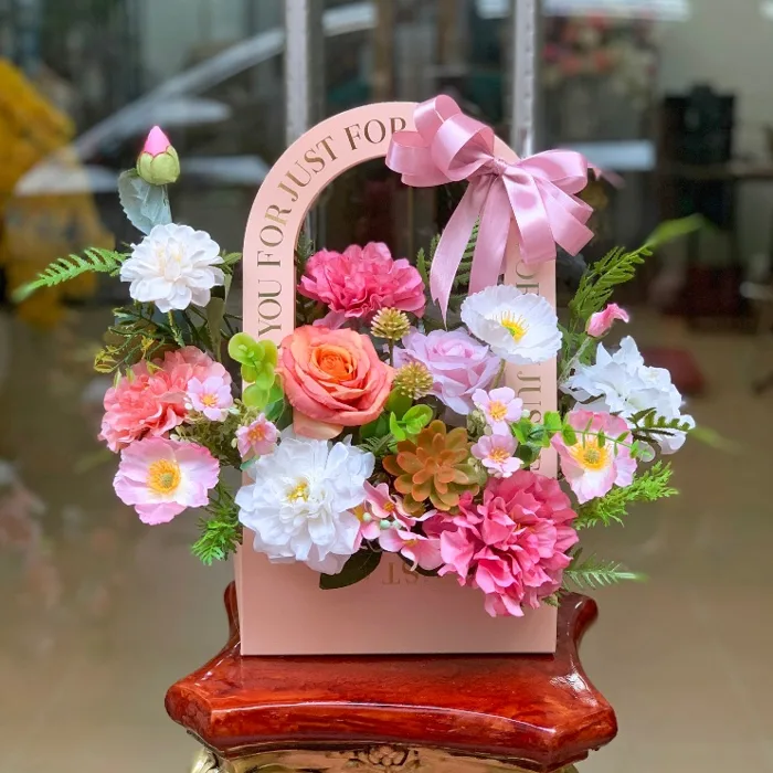 Giỏ Hoa Lụa Quà Tặng Sinh Nhật, Tặng Thầy Cô Giáo 20/11, Lẵng Hoa Giả Giỏ  GIấy - H&H Flower | Shopee Việt Nam