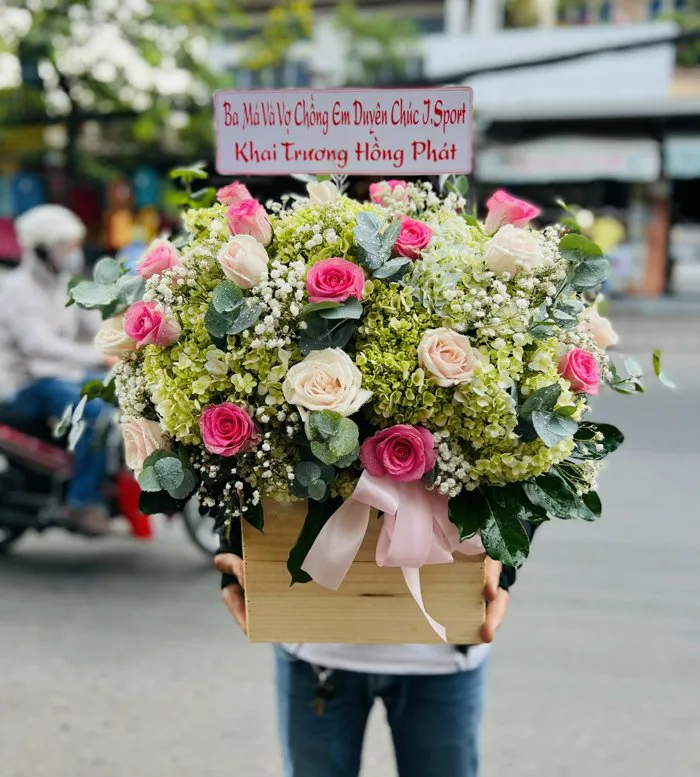 GIỎ HOA SINH NHẬT CẨM TÚ CẦU ĐẸP (GH-01)