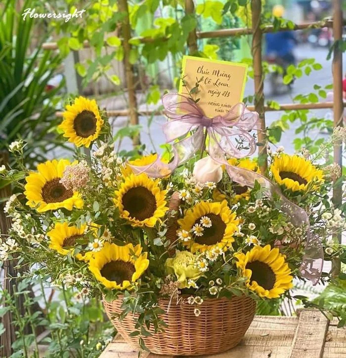 Bầu trời mới - FlowerSight - Tiệm Hoa Tươi HCM