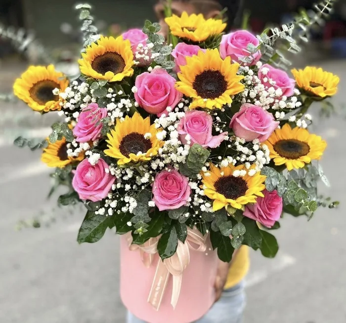 Giỏ Hoa Hồng Hướng Dương Tặng Sinh Nhật Đẹp