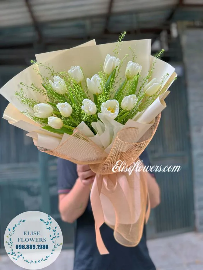 Bó hoa Tulip trắng 12 bông chúc mừng sinh nhật | Bó hoa sinh nhật đẹp