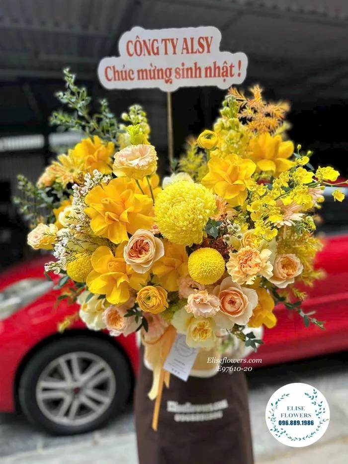 LẴNG HOA SINH NHẬT | Mua Lẵng Hoa Sinh Nhật Tone Vàng Tại HÀ ĐÔNG.