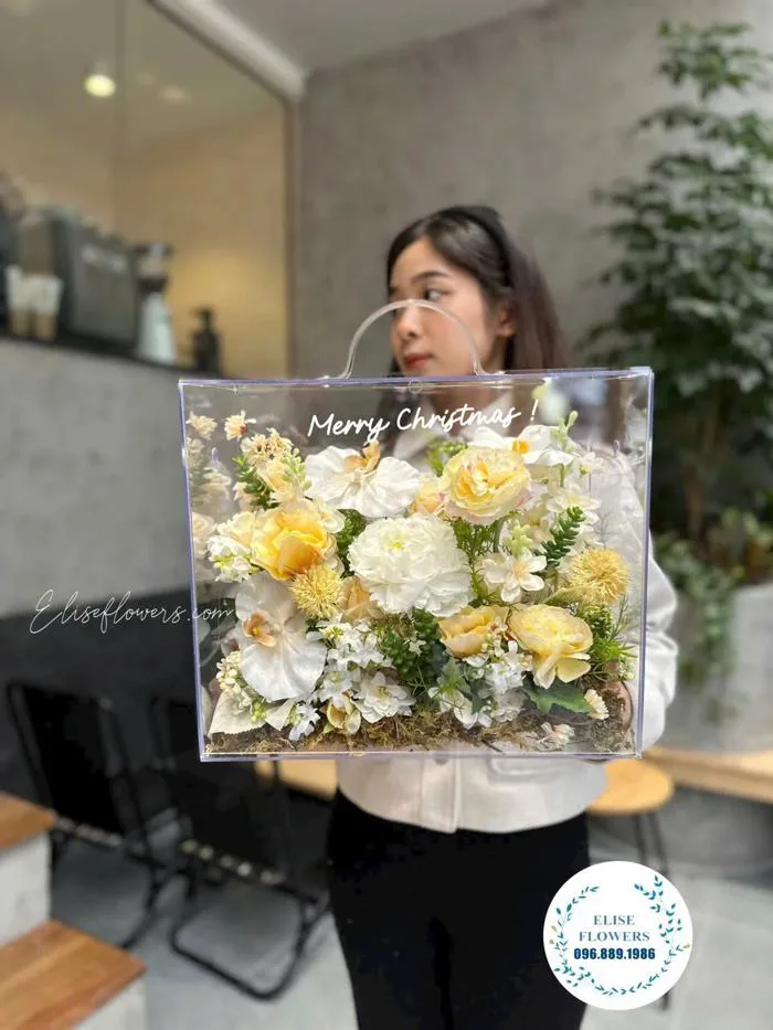 HỘP HOA MICA ĐẸP. HỘP Hoa tặng bạn gái dịp Giáng Sinh ở HÀ NỘI