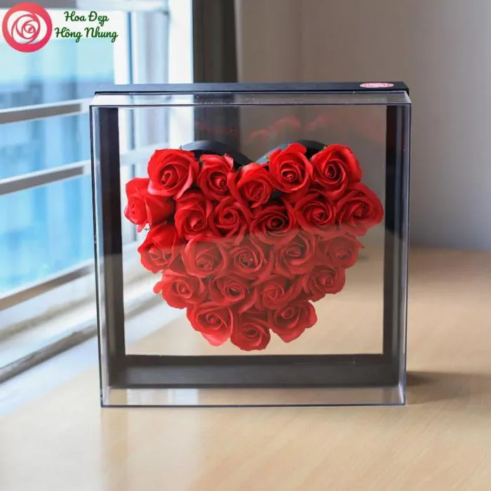 Hộp hoa sáp 25 bông mê-ka trong suốt