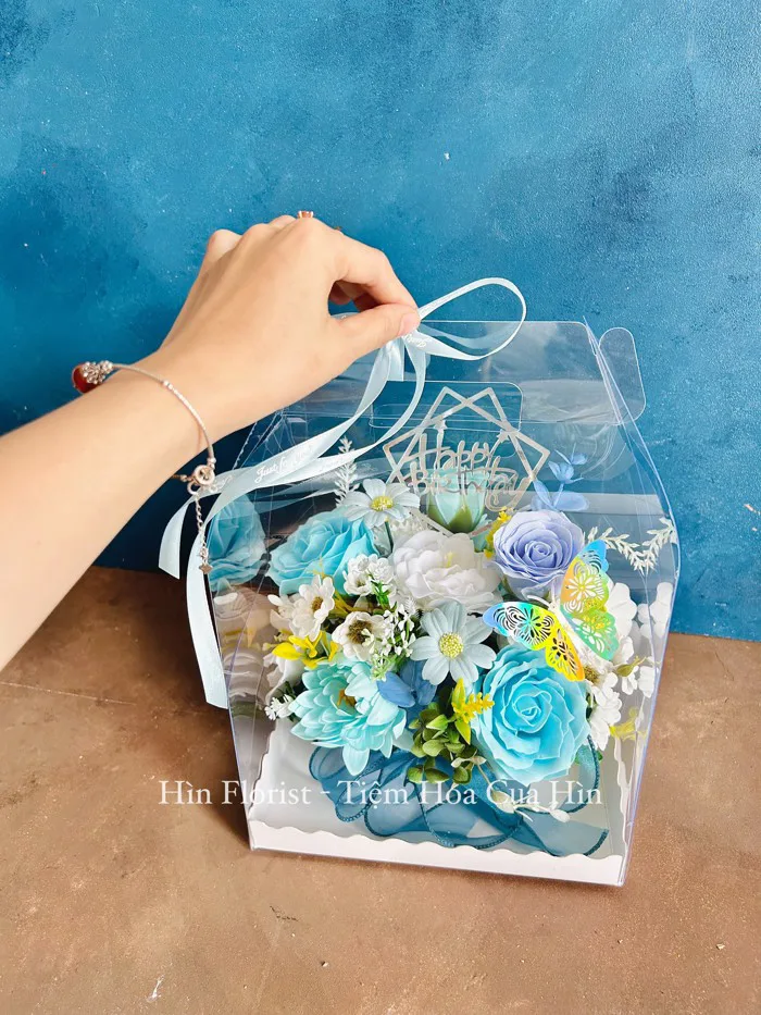 Hộp mica hoa sáp xanh Rẻ Đẹp tại TPHCM - Hìn Florist
